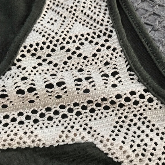 Bundle 3 for $10 Army green with cream eyelet accent tank top in EUC - Picture 3 of 7